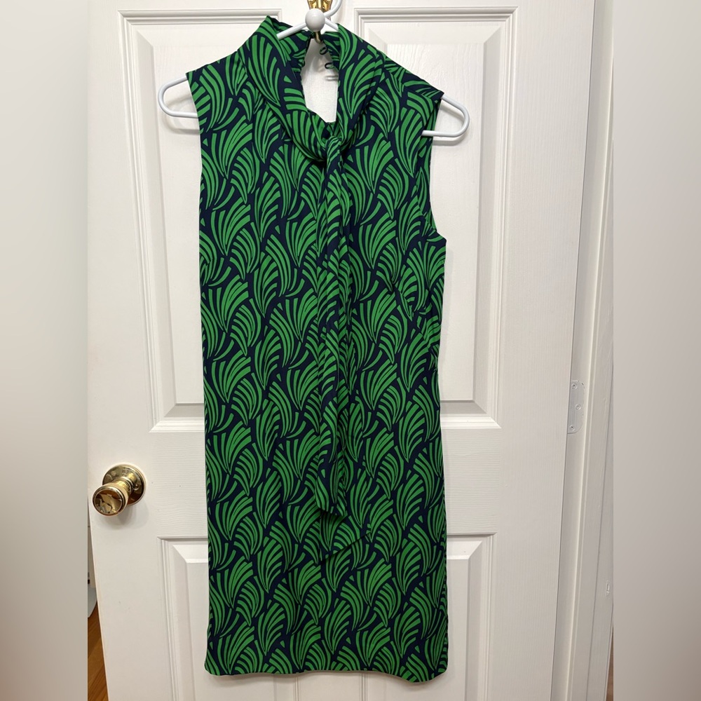 Vineyard Vines Green and Black Leaf Print Midi Dress